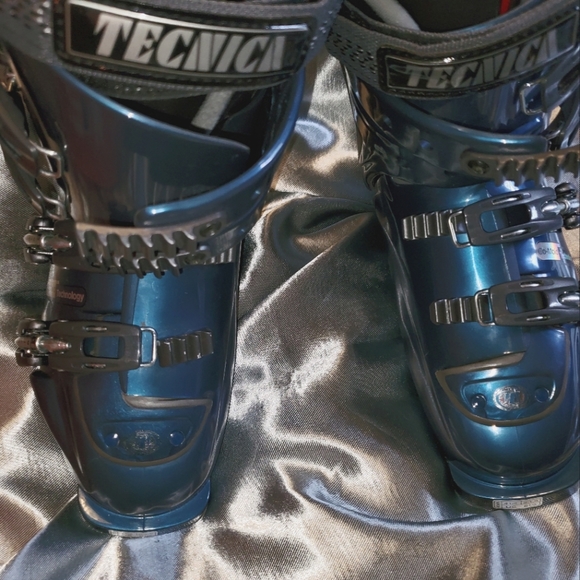 Tecnica 7X Innotec Blue Ski Boots - 293mm Size 6.5 Anti-Vibration System - Picture 6 of 16